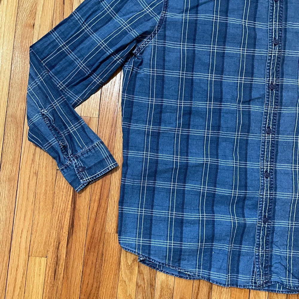 AMERICAN EAGLE Plaid Button-down - image 3